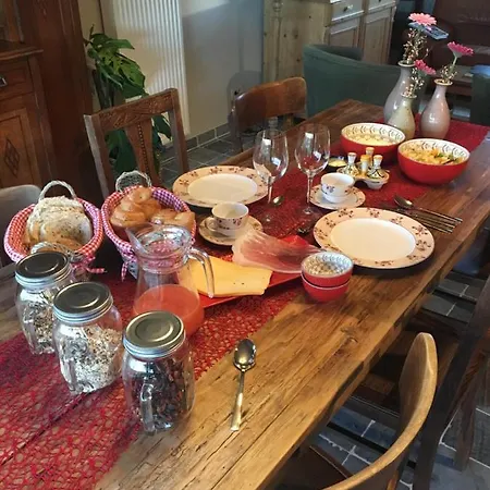 De Hostelier Bed & Breakfast *